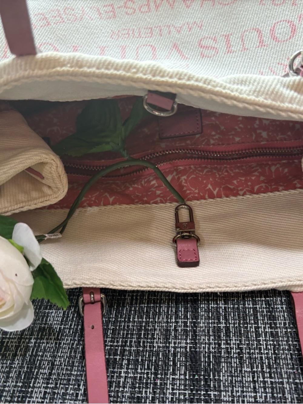 Louis Vuitton Cream Canvas Tote with Pink Handles and Logo - Picture 15 of 16